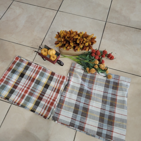 Fall Decoration Set Place Mats Flowers Orange Holiday Decor - Picture 1 of 6